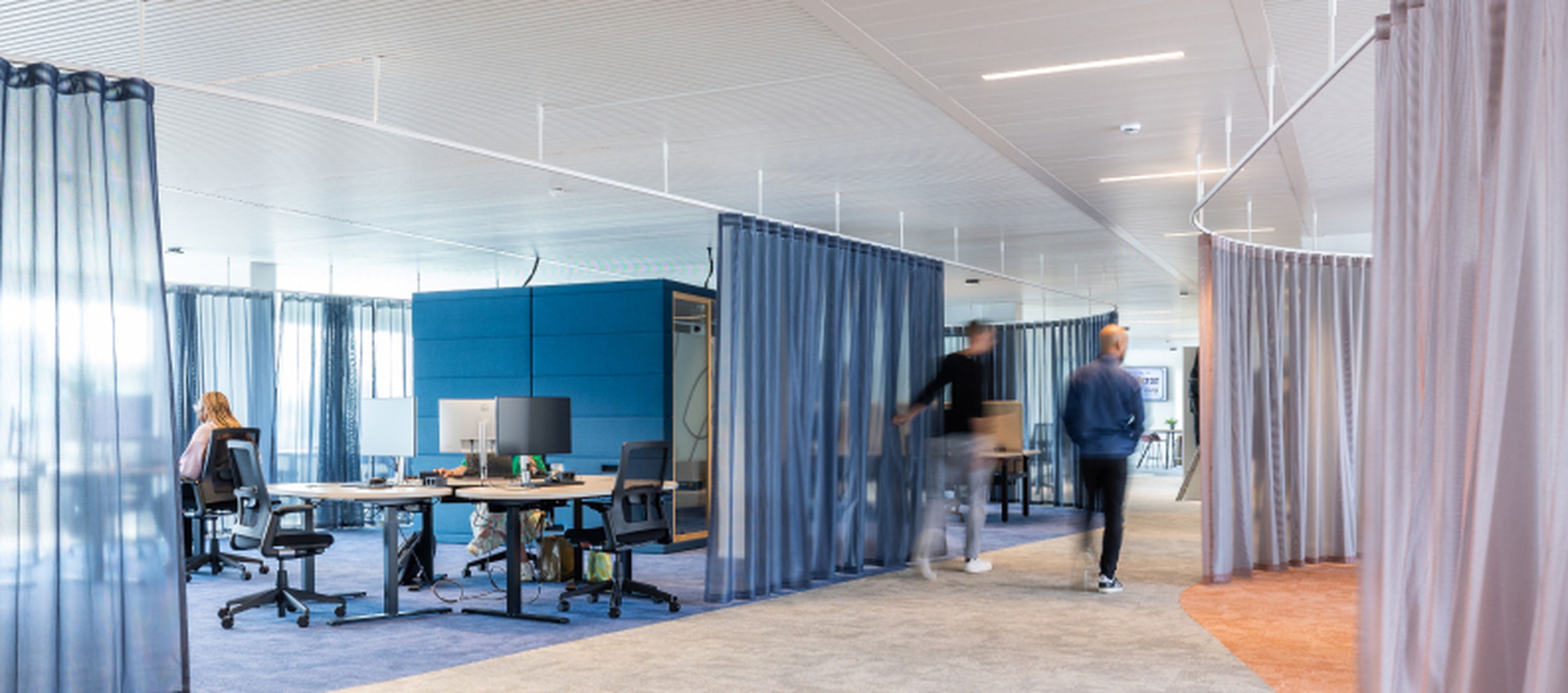 Q8 Antwerp office curtains work environment