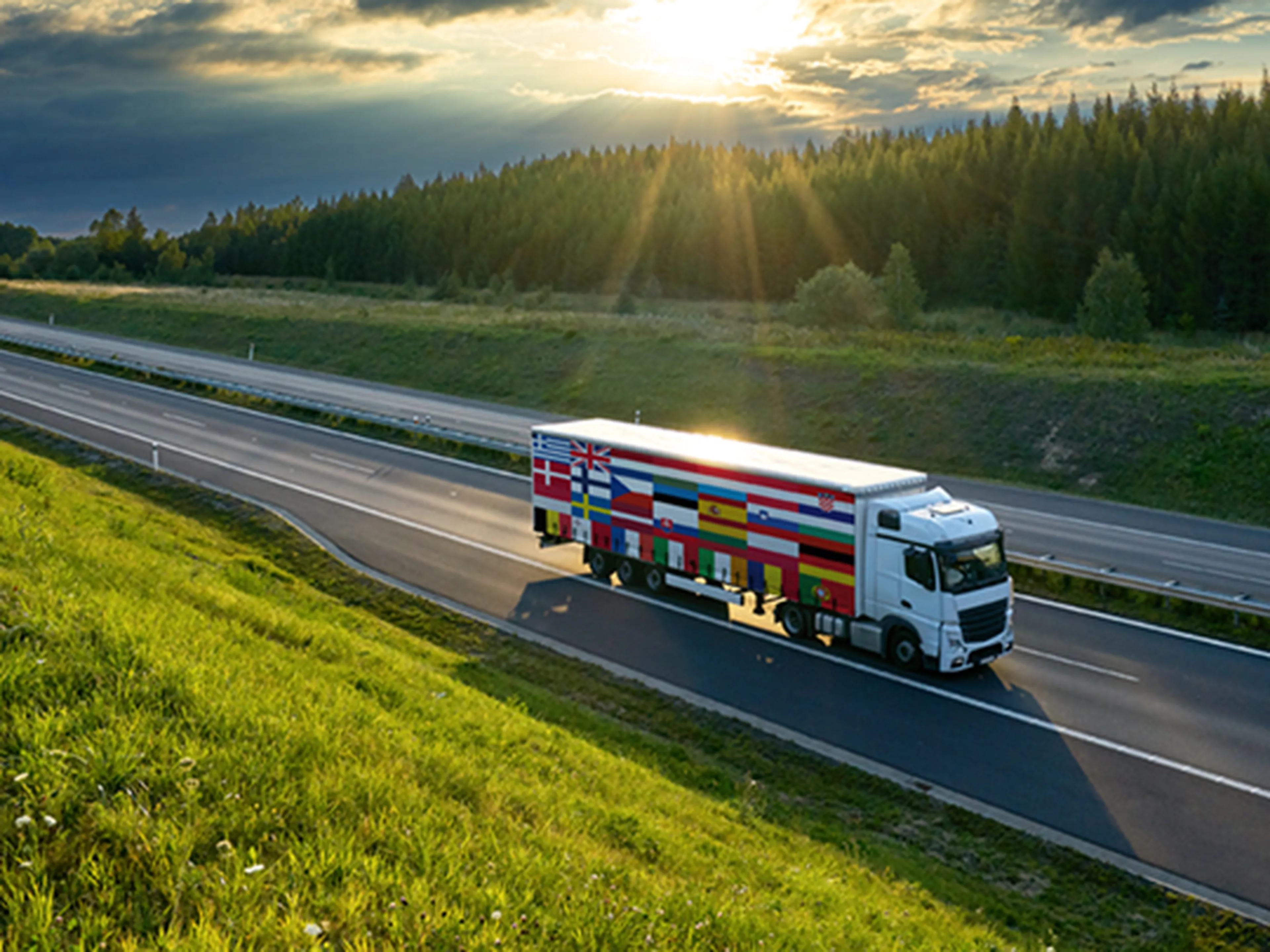 vrachtwagen die aan het rijden is